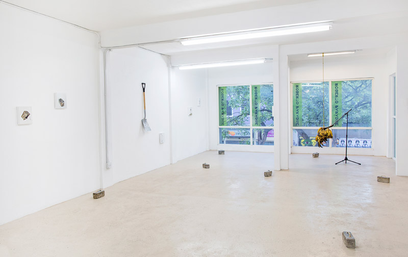 Installation view, Forma x forma, forman conforman at Roberto Paradise, Karlo Andrei Ibarra